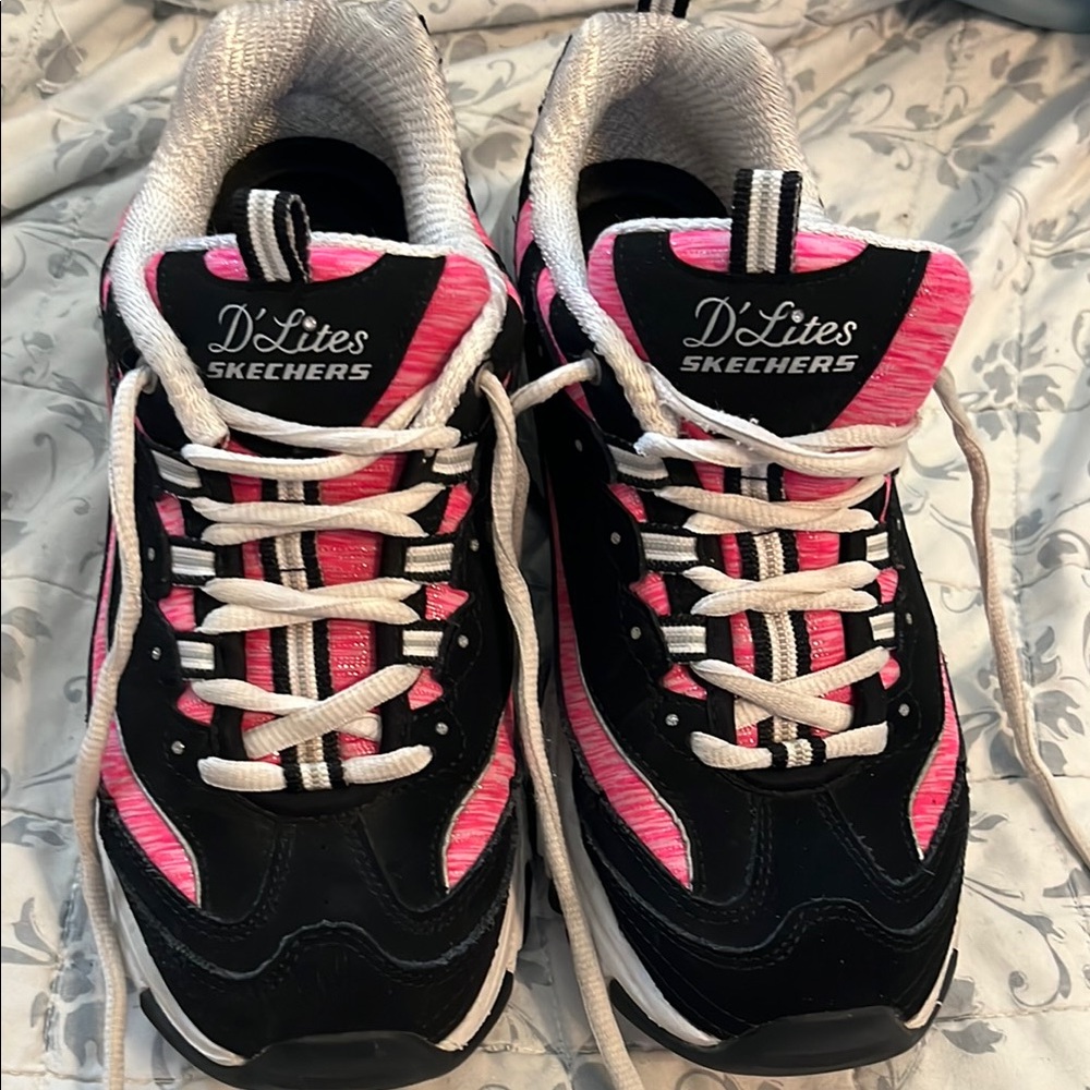 Skechers D'Lites Women's Pink and Black Sneakers